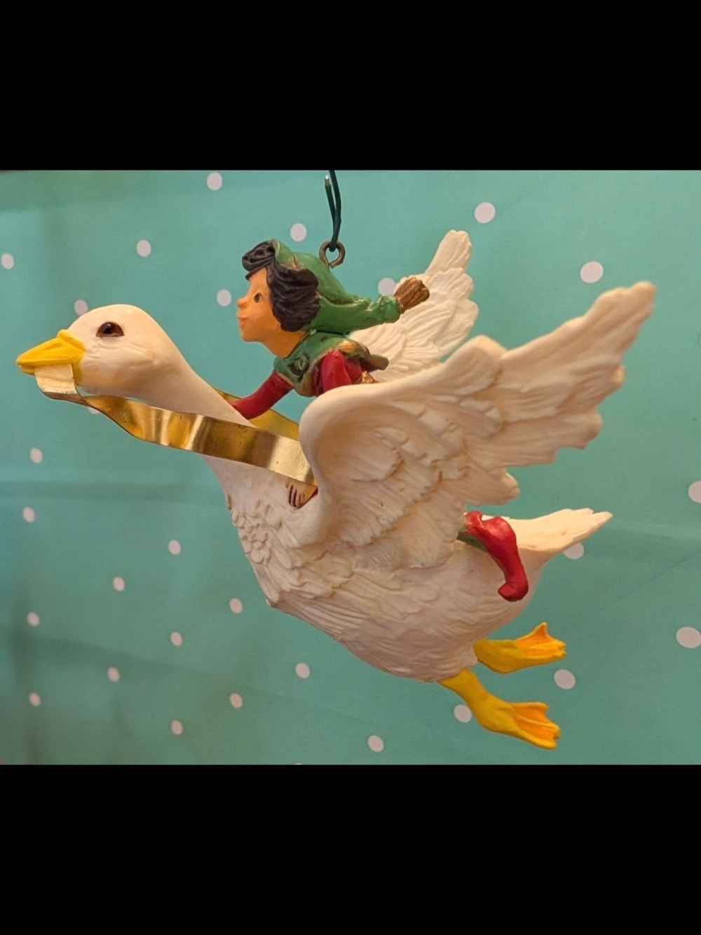 Vintage 1981 Hallmark "Christmas Fantasy" Keepsake Ornament